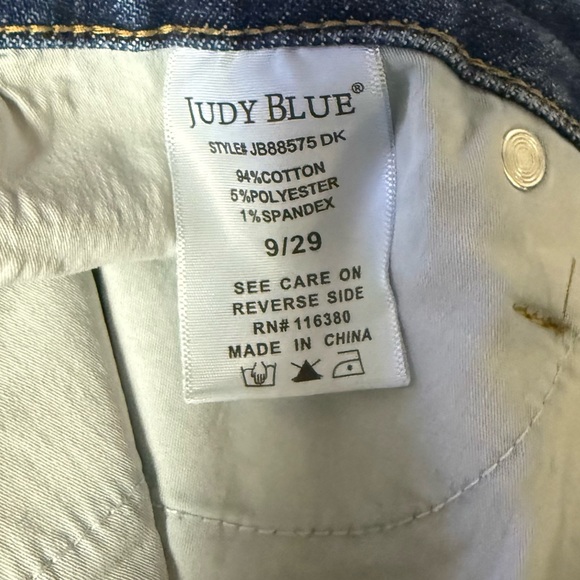 Judy Blue jeans - Picture 4 of 5